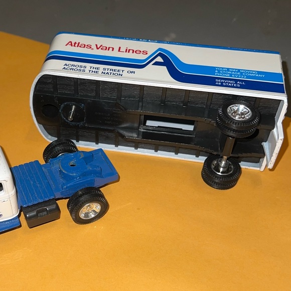 Limited Edition 1937 Ford Tractor Trailer Bank Atlas Van Lines Coin Bank - Picture 6 of 14